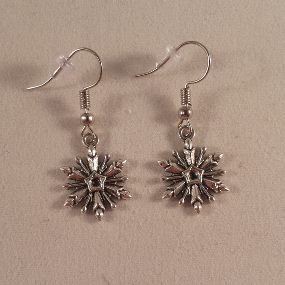 Silver Snowflake Dangle Earrings Women's Party Gift - Picture 2 of 3